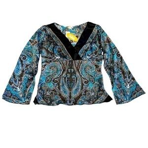 NWT boutique brand beautiful GURU boho blouse top. Made in India.